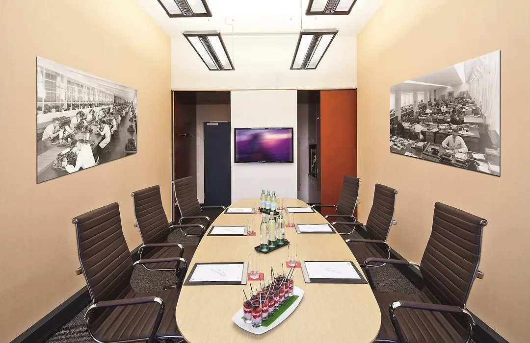 Moevenpick Hotel Berlin Am Potsdamer Platz-1